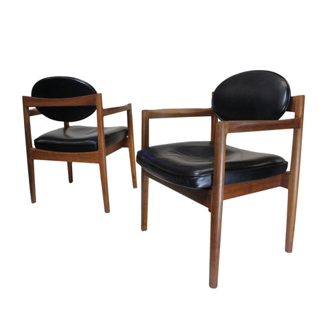 RARE Matching Pair of Vintage Black Leather Oval-Back Lounge Chairs by Jens Risom
